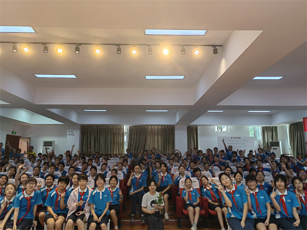 0c54cc1613b8540b6b88c3336e2ff9e.jpg