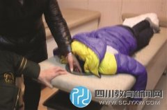 浙江杭州11歲男童頭部卡進按摩床洞口