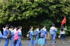 龍泉驛六中走進(jìn)建川博物館，傾聽歷史的
