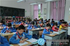 溫江萬(wàn)春學(xué)校書法“四舉措”初見成效
