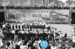 ＂時髦＂校長畢業(yè)典禮致辭:去大學(xué)談戀愛